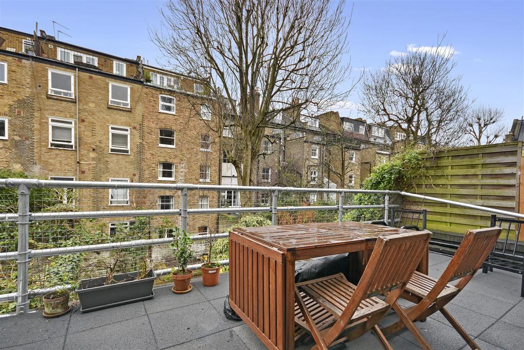 Agate Road, Brackenbury, London W6 2 bed flat £2,297 pcm (£530 pw)