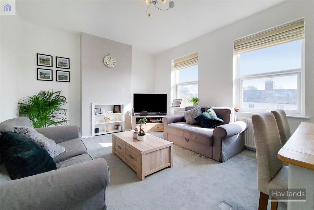 Wades Hill, Winchmore Hill, N21 3 bed £1,850 pcm (£427 pw)