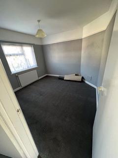 3 bedroom semi-detached house to rent - Muswell Road, Peterborough