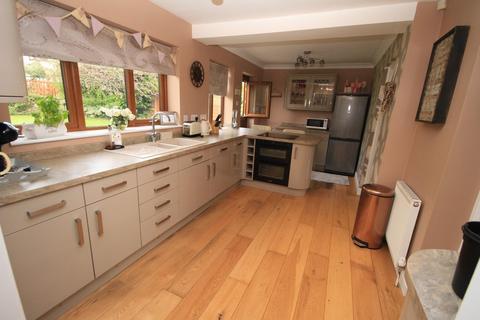 30 Coppice View, Bradford, BD10 8UF