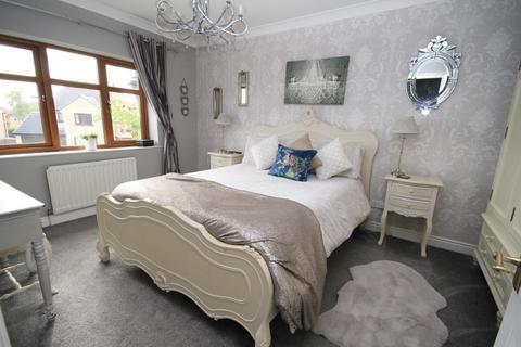 30 Coppice View, Bradford, BD10 8UF