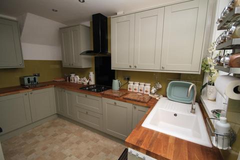 116 Harrogate Road, Bradford, BD2 3EU