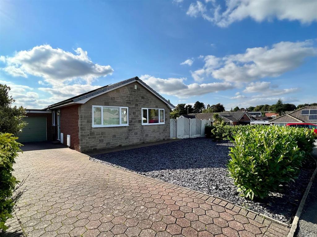 Sorby Way, Wickersley, Rotherham 2 bed bungalow £1,000 pcm (£231 pw)