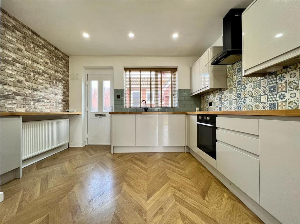 Sorby Way, Wickersley, Rotherham 2 bed bungalow £1,000 pcm (£231 pw)