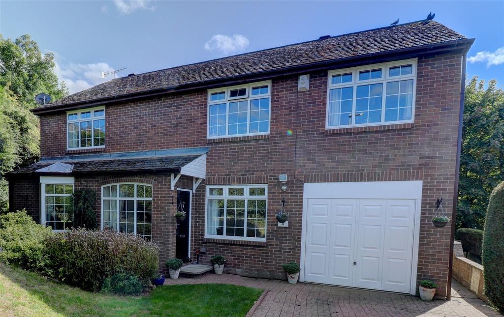 Chepstow Close, Shotley Bridge... 5 bed detached house £430,000