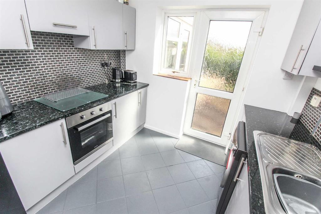 Jasmine Gardens, Oswestry 2 bed semidetached house £190,000