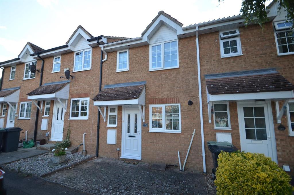 Elgar Drive, SHEFFORD 2 bed terraced house £300,000