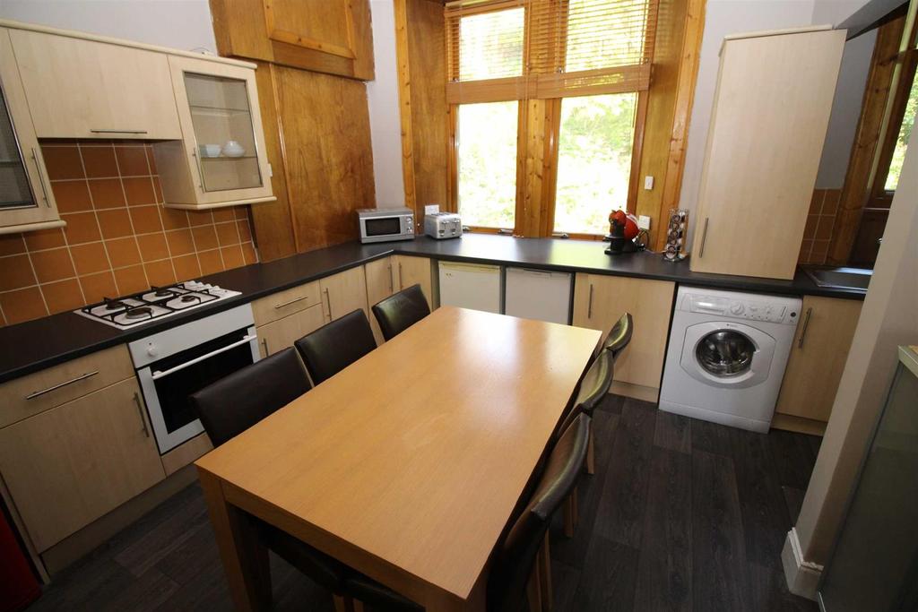 Ashburn Gardens Gourock 1 bed flat £500 pcm (£115 pw)