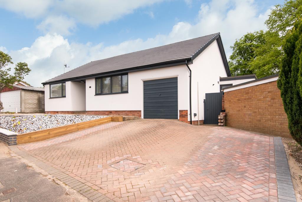 Foxhill Road, Burton Joyce 4 bed detached bungalow £450,000