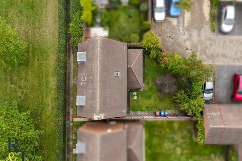 25 Maddocke Walk, Lichfield, WS13 6LT