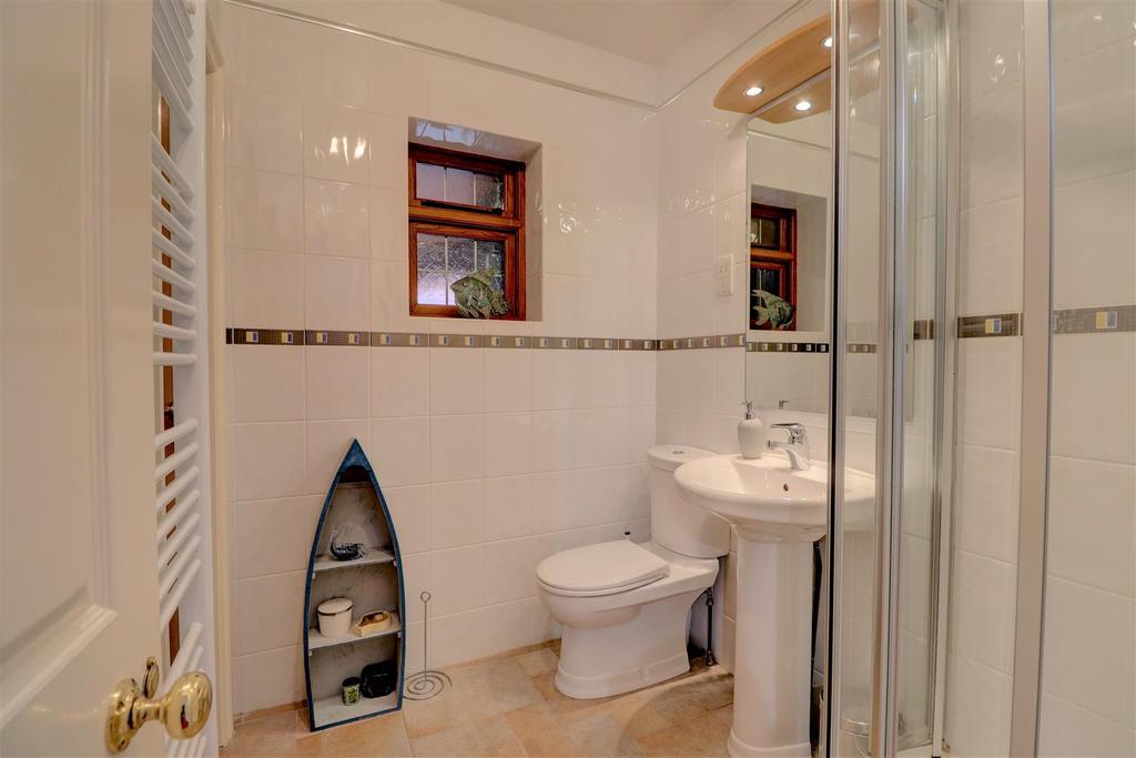 Bedroom 6 En-suite