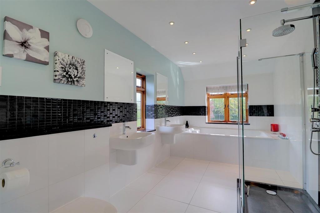 Bedroom 1 En-suite