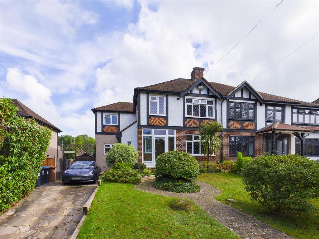 Tillingdown Hill, Caterham 4 bed semidetached house £700,000