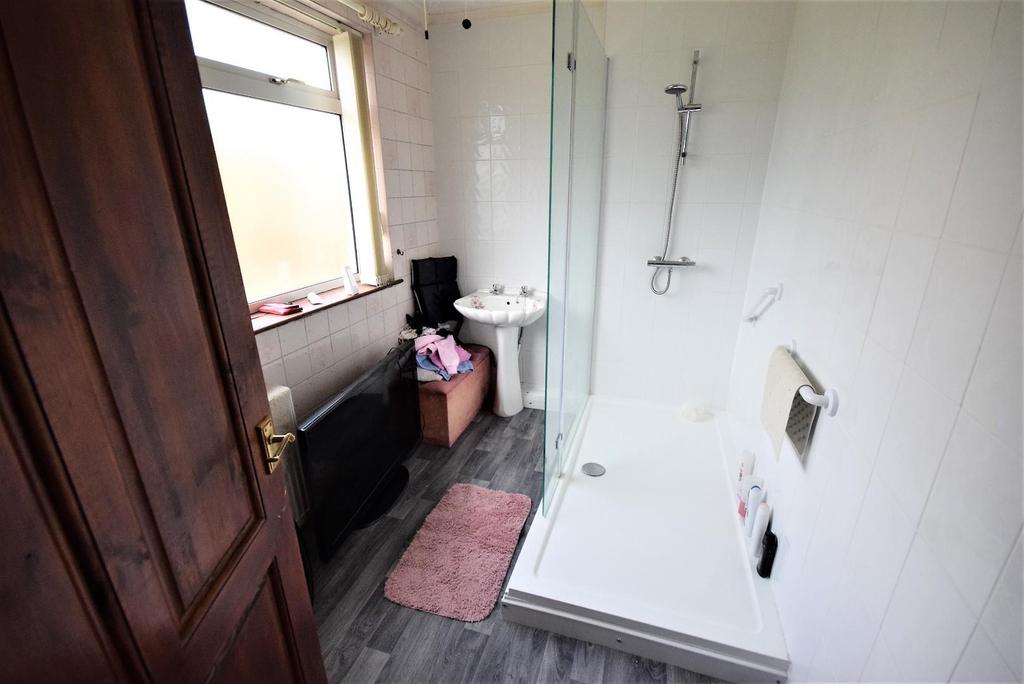 Shower Room W/c