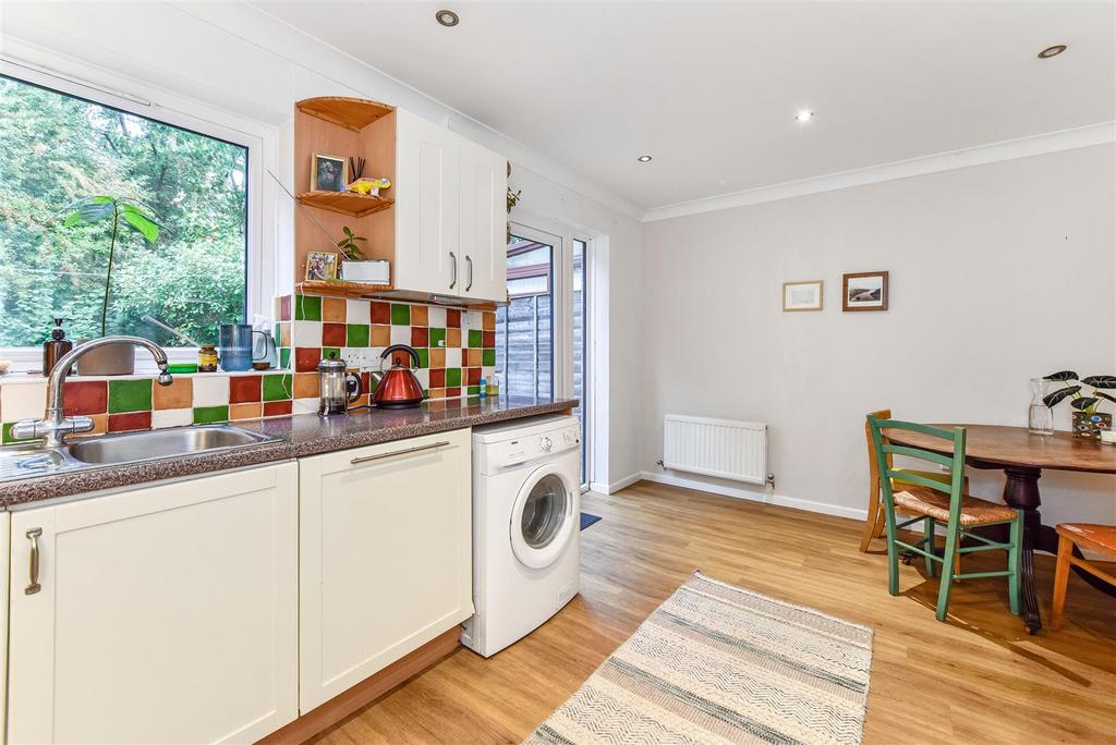 Kitchen / Dining