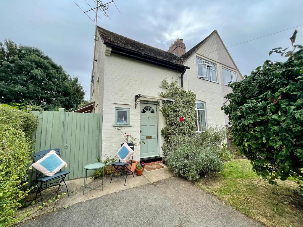 Highfields Approach, Dursley 2 bed semidetached house £259,950
