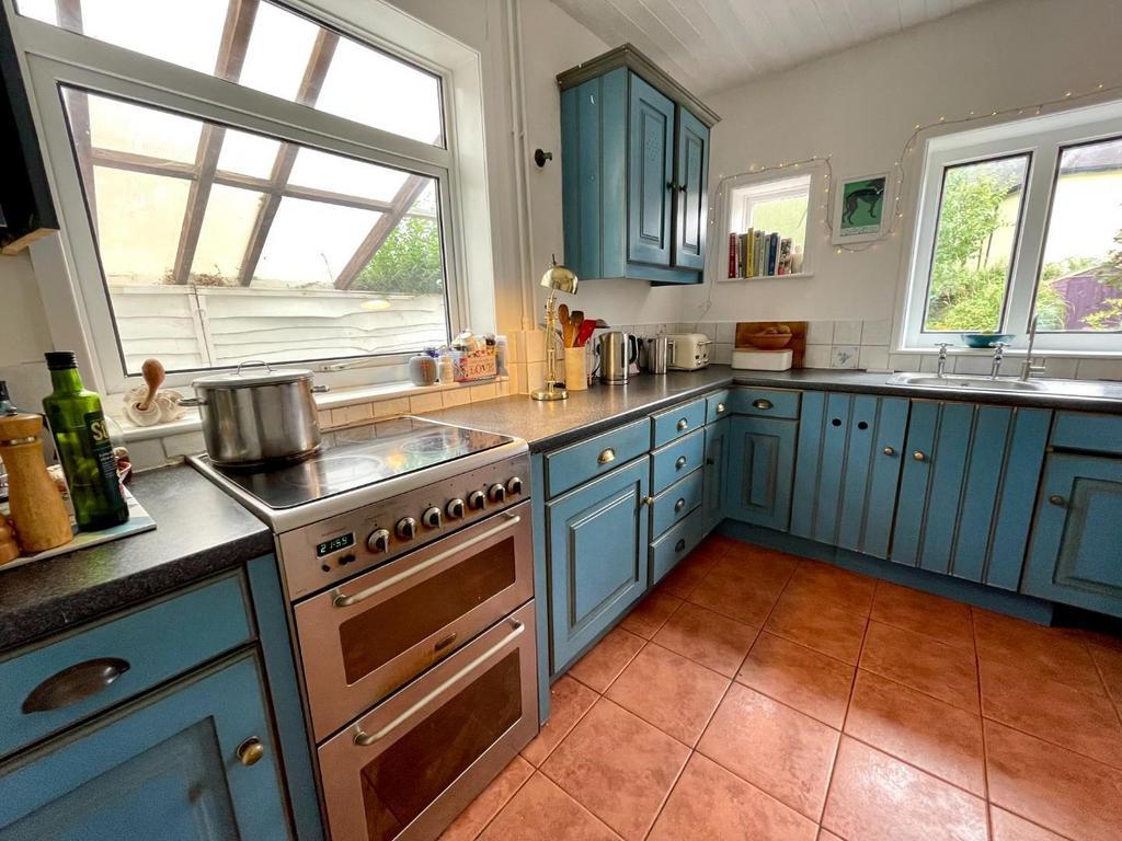 Highfields Approach, Dursley 2 bed semidetached house £259,950