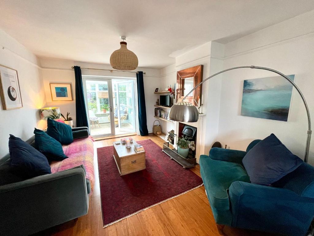 Highfields Approach, Dursley 2 bed semidetached house £259,950