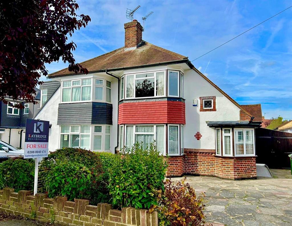 Woodstone Avenue, Epsom 3 bed semidetached house for sale £700,000