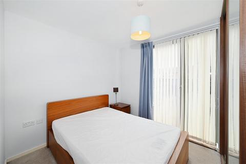 16 Robertson Road, Canning Town, London, E16 1FS