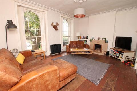 32 Blackboy Road, Exeter, EX4 6ST