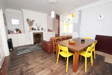 32 Blackboy Road, Exeter, EX4 6ST