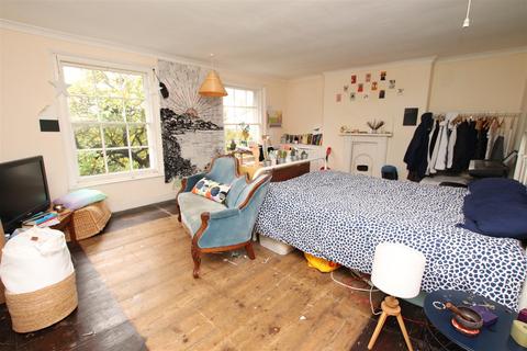 32 Blackboy Road, Exeter, EX4 6ST