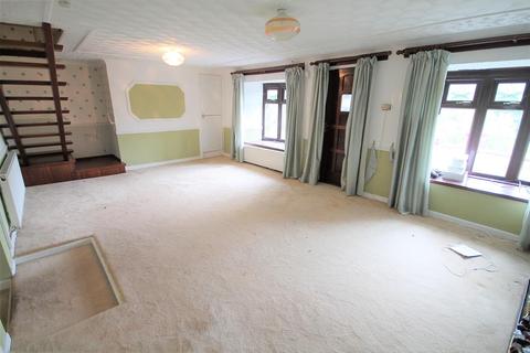 3 bedroom detached house for sale - Pentwyn Deintyr, Treharris