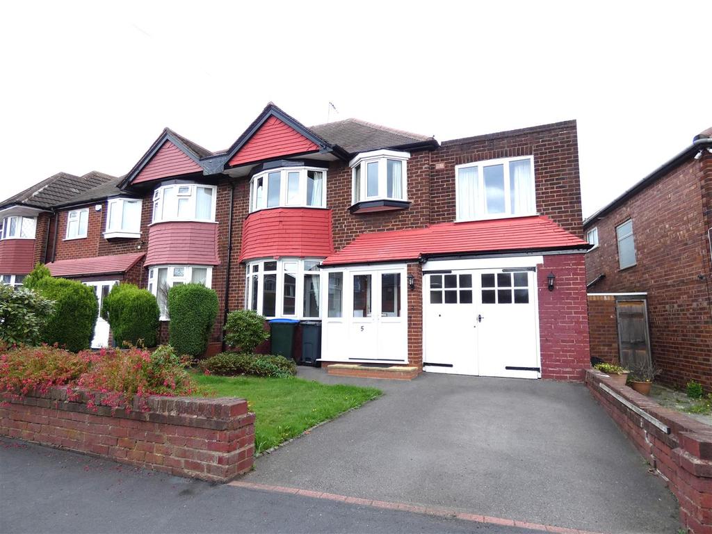 Waddington Avenue, Great Barr, Birmingham 5 bed semidetached house for
