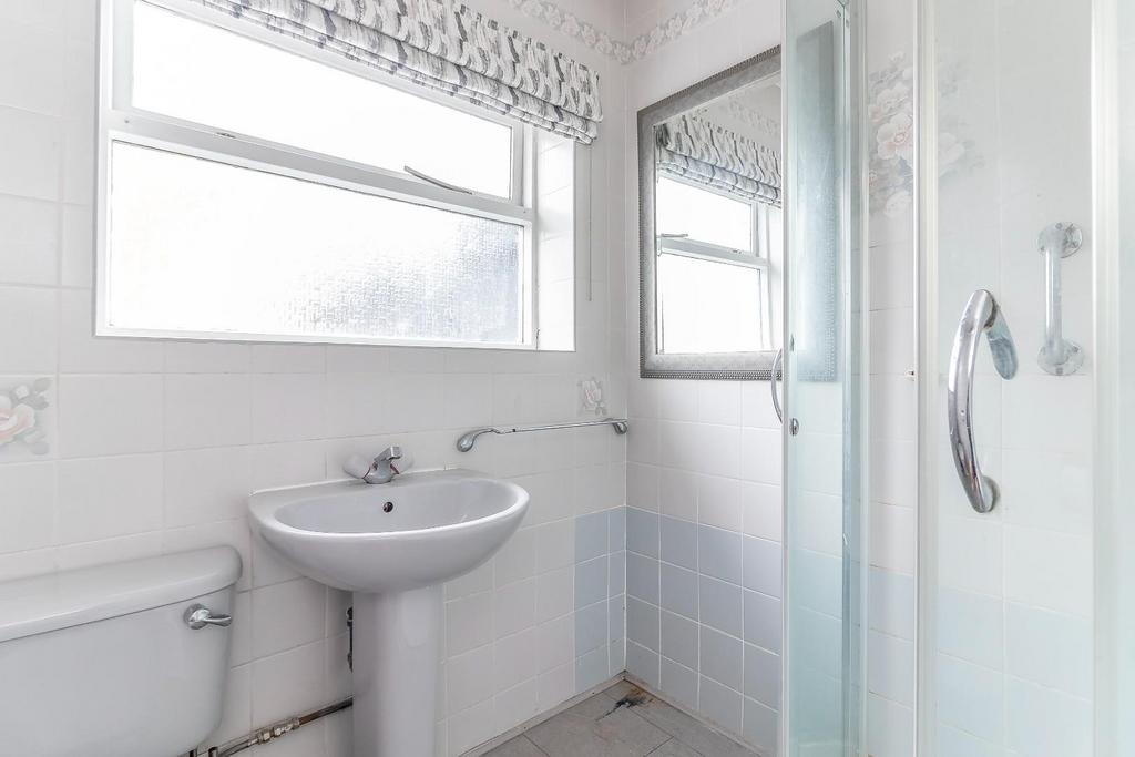 Shower Room.jpg