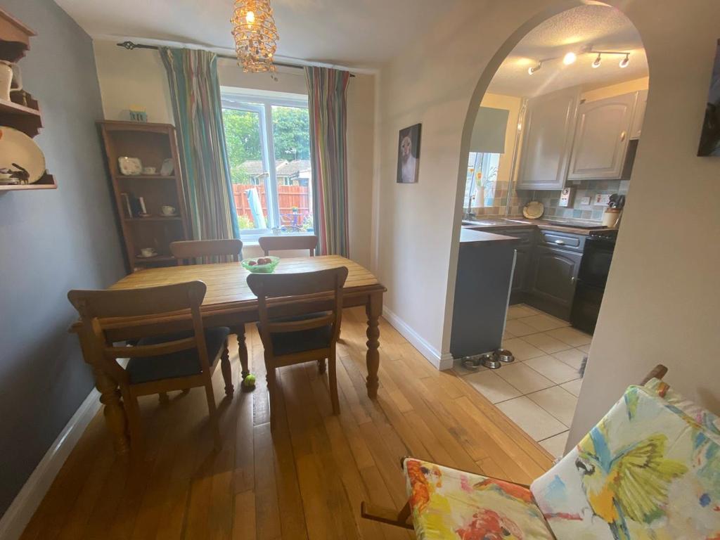 East Bank, Thorplands Brook, Northampton NN3 3 bed detached house for sale £250,000