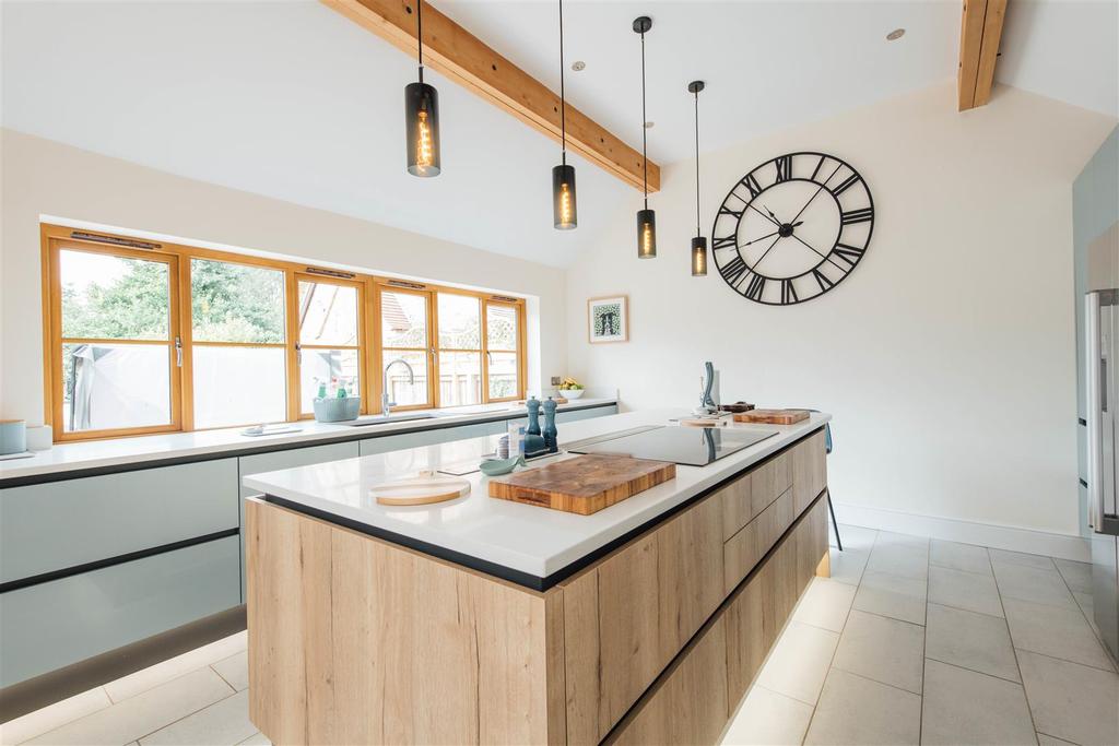 Kitchen/Family Room 3