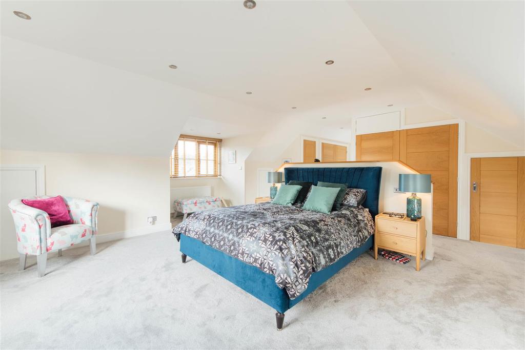 Master Bedroom (First Floor) 1