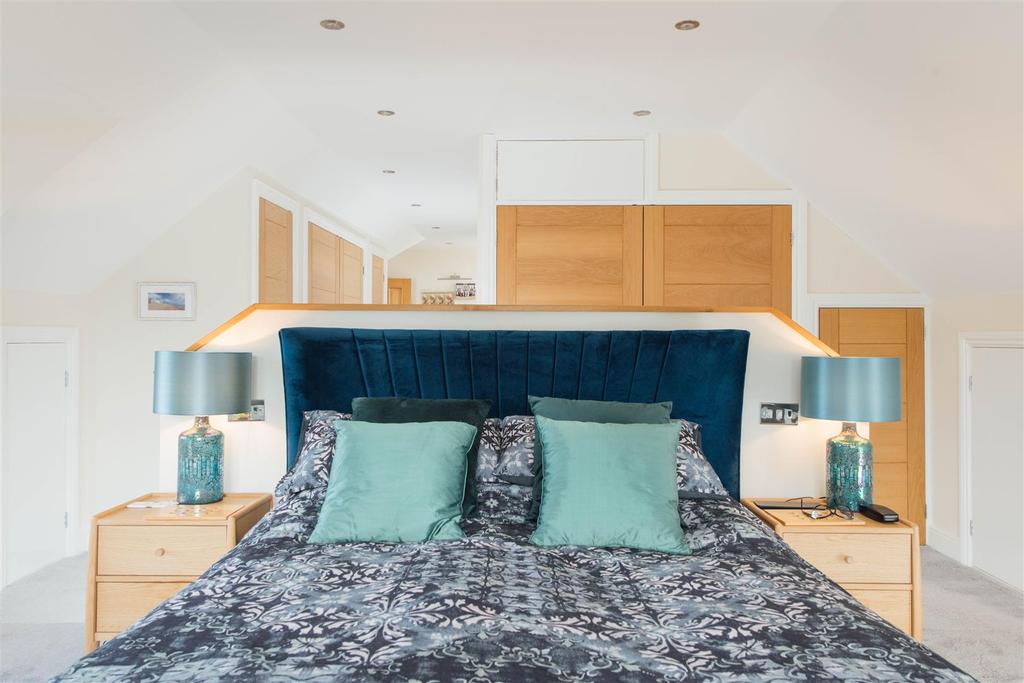 Master Bedroom (First Floor) 2