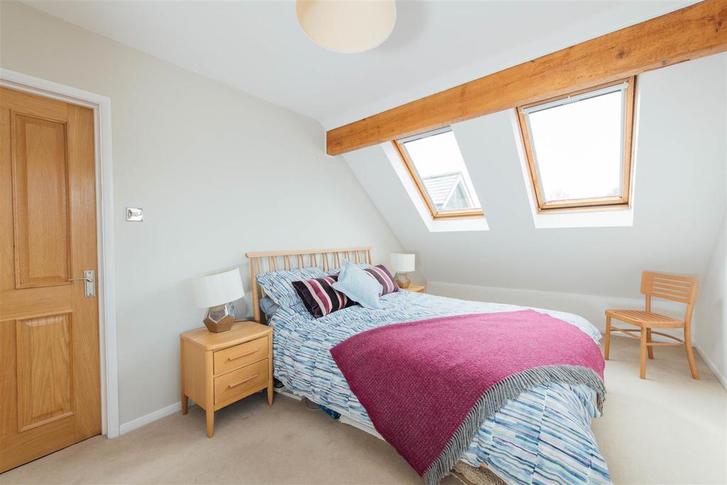 Bedroom 2 (First Floor) 2