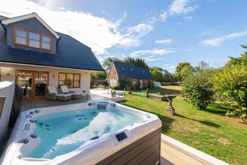 Large Deck with Space for Hot Tub