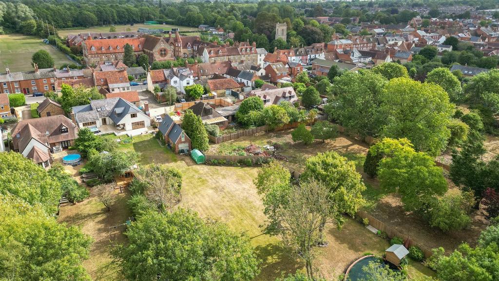 Close to the Town Centre