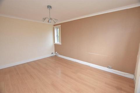 24d Aboyne Avenue, Dundee, DD4 7TB