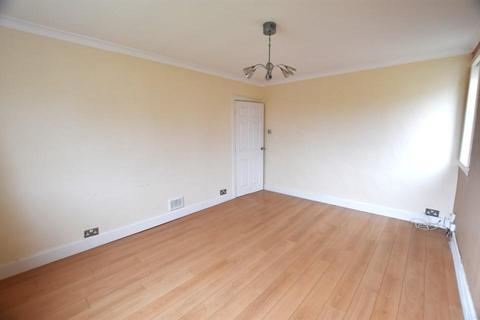 24d Aboyne Avenue, Dundee, DD4 7TB