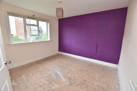 24d Aboyne Avenue, Dundee, DD4 7TB