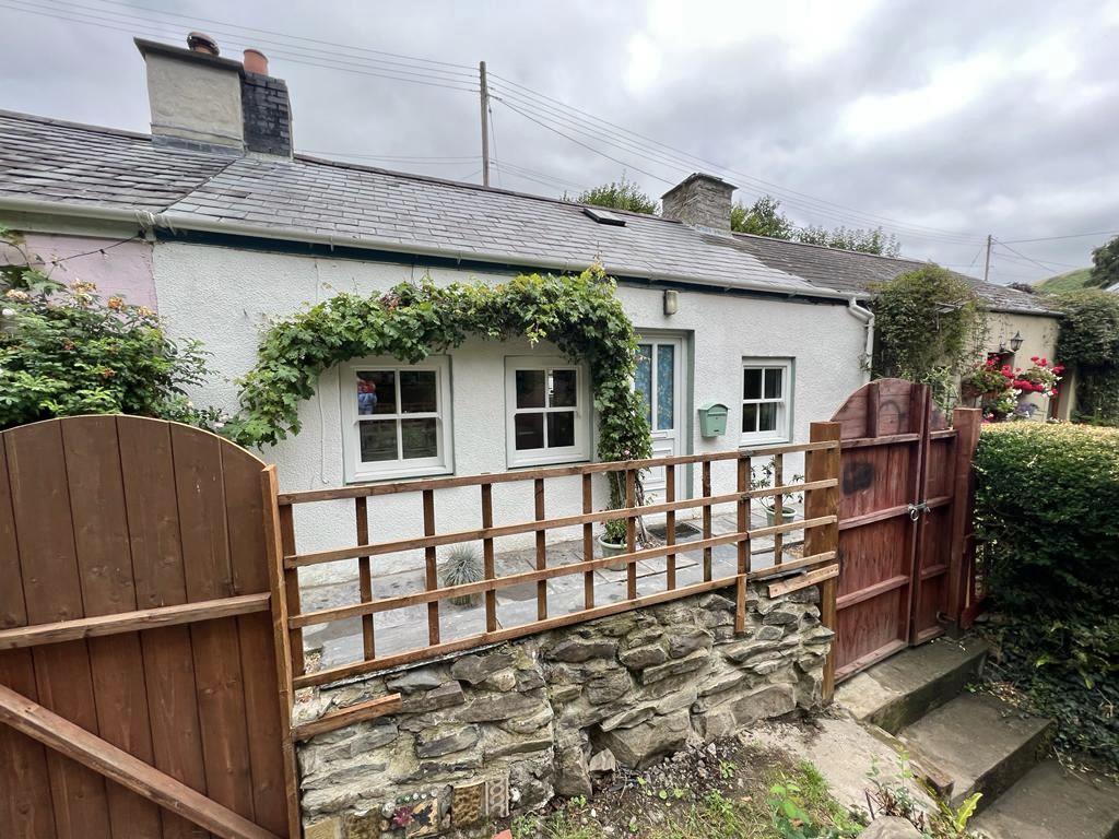 Pontllolwyn, Llanfarian, Aberystwyth 1 bed terraced house for sale £