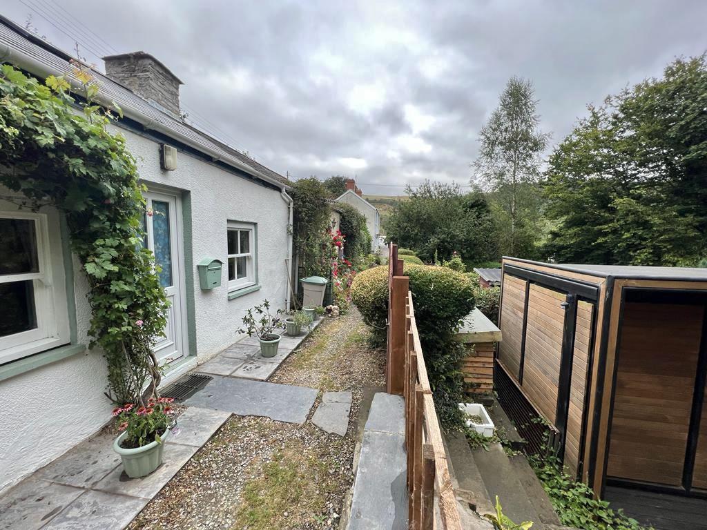 Pontllolwyn, Llanfarian, Aberystwyth 1 bed terraced house for sale £