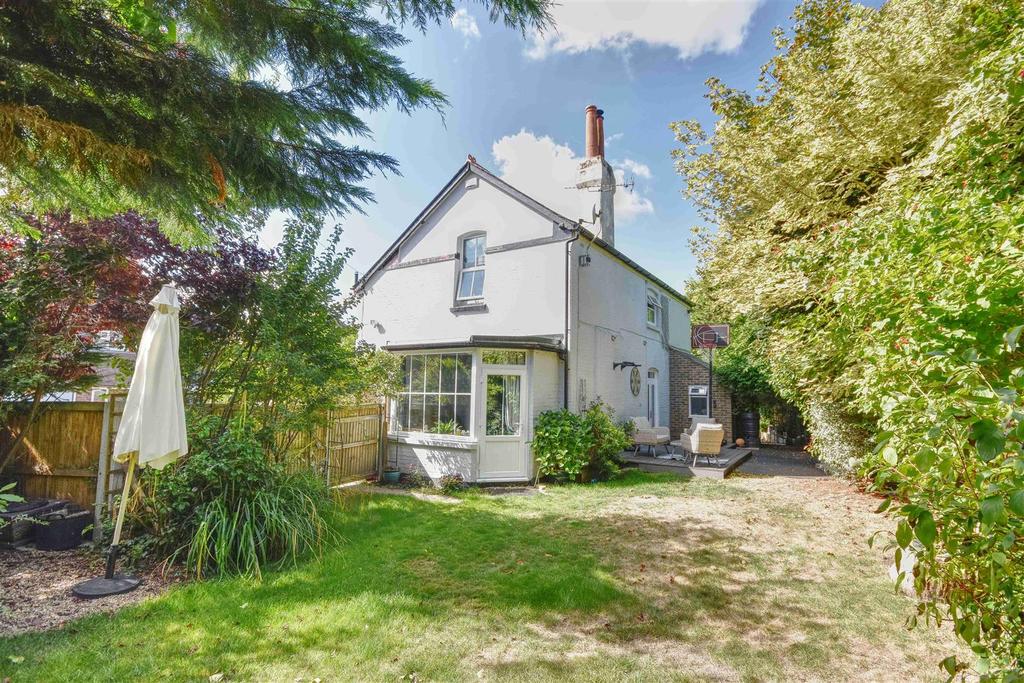 Pudding Lane, Ash, Canterbury 4 bed detached house £599,995