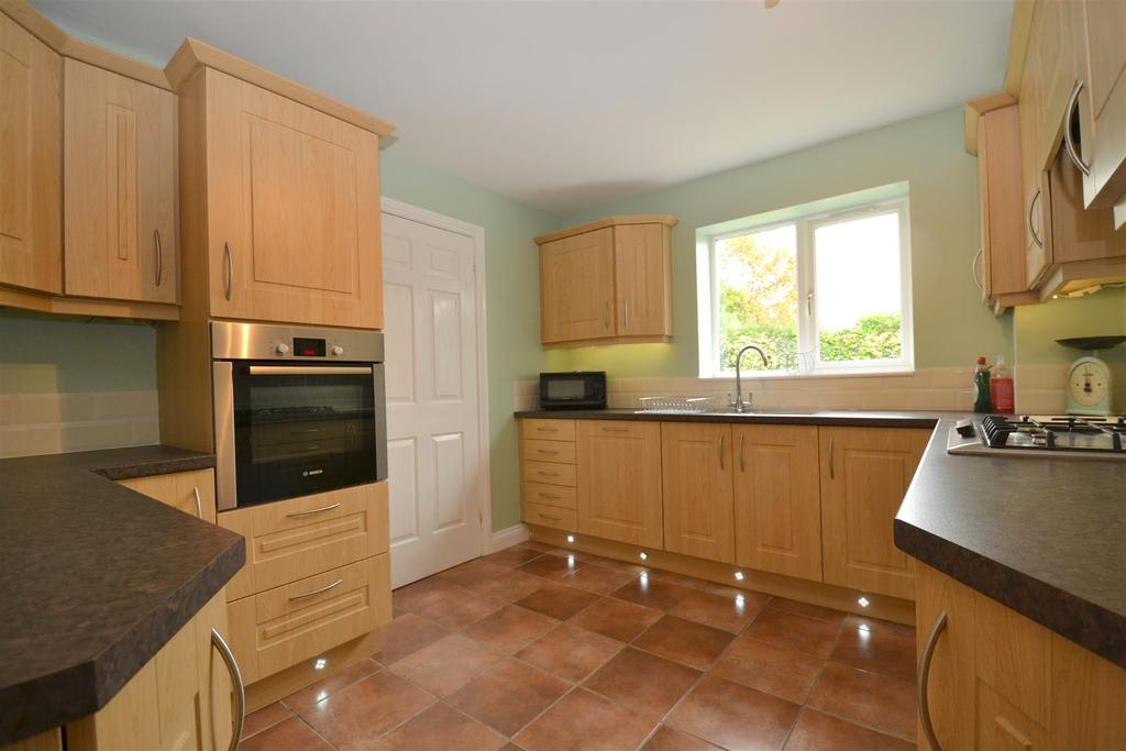 Kiln Lane, Leigh Sinton, Malvern 4 bed detached house £450,000