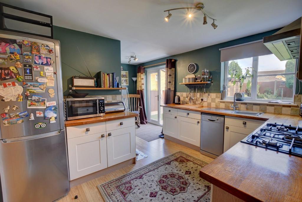 Mary Towneley Fold, Burnley 4 bed detached house £225,000