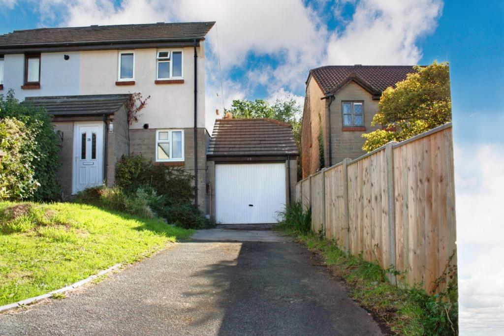 Plover Rise, Ivybridge PL21 2 bed semidetached house £800 pcm (£185 pw)