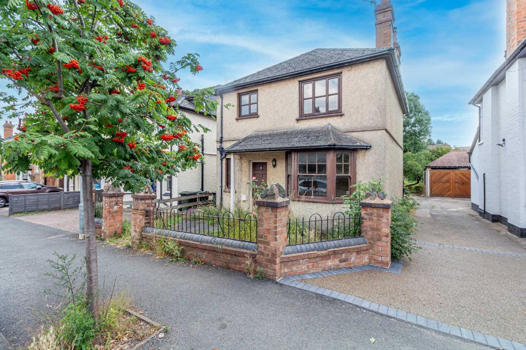 Somers Park Ave, Malvern 3 bed detached house £285,000
