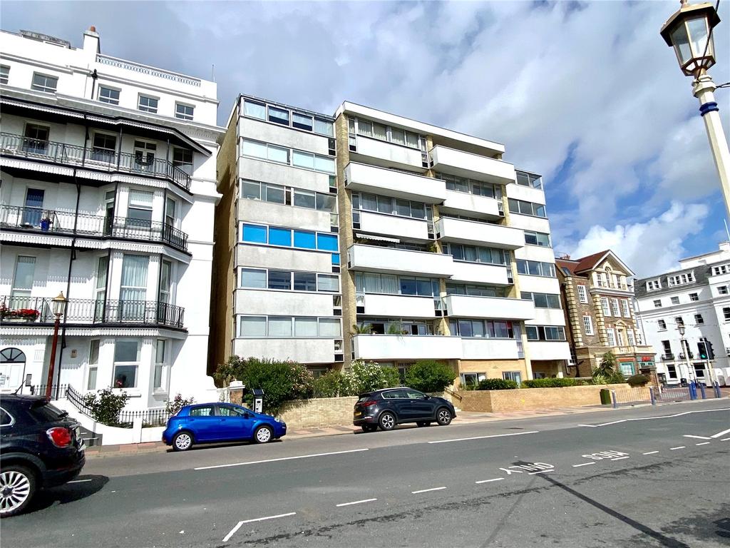 Clive Court, Grand Parade, Eastbourne, East Sussex, BN21 2 bed apartment for sale £375,000