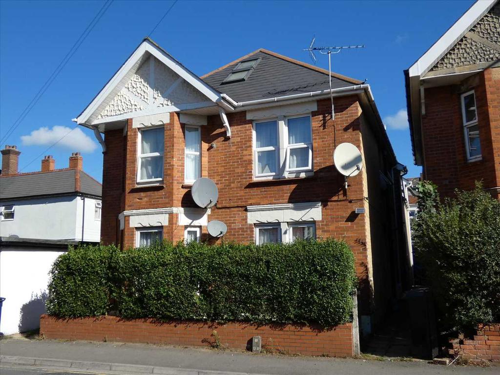 Alma Road, Winton, Bournemouth 2 bed apartment £215,000