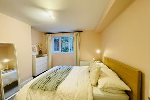 2 bedroom flat for sale, Brondesbury Villas, London, NW6